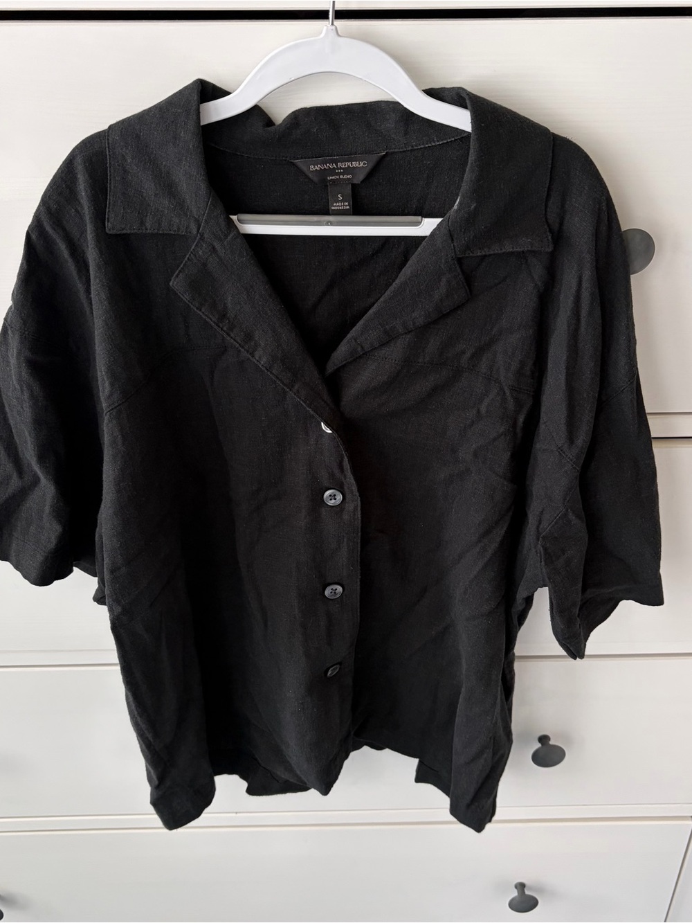 Banana Republic Black Button-Up Short Sleeve Shirt